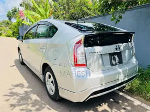 Toyota Prius 2011 Car (Used)