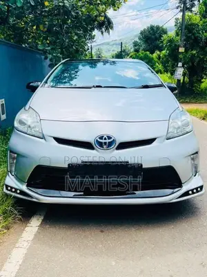 Toyota Prius 2011 Car (Used)