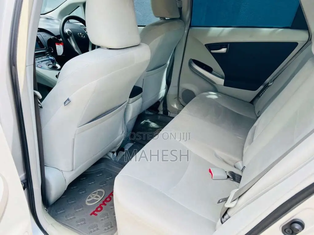 Toyota Prius 2011 Car (Used)