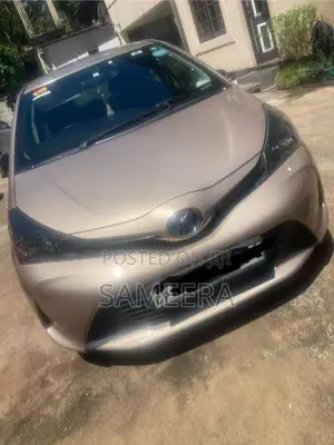 Toyota Vitz 2015 Car (Used)