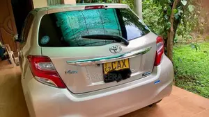 Toyota Vitz 2015 Car (Used)