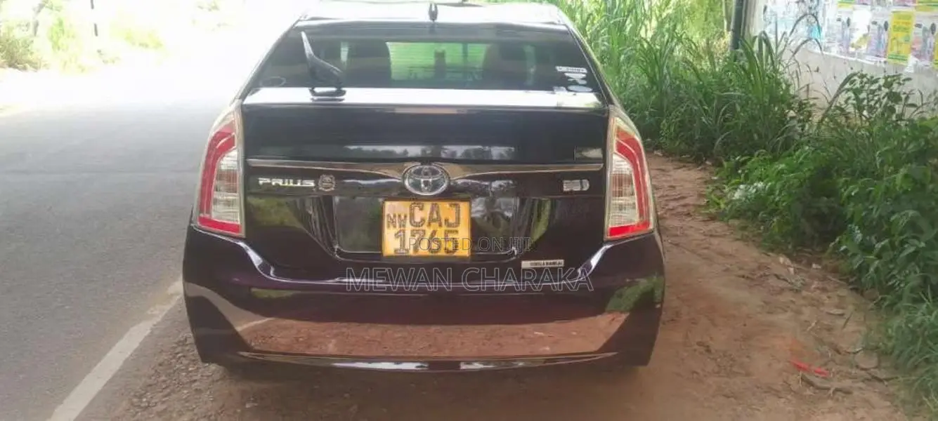 Toyota Prius 2014 Car (Used)