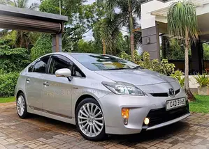 Toyota Prius 3rd Generation 2014 Car (Used)