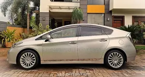 Toyota Prius 3rd Generation 2014 Car (Used)