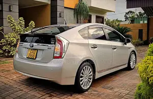 Toyota Prius 3rd Generation 2014 Car (Used)