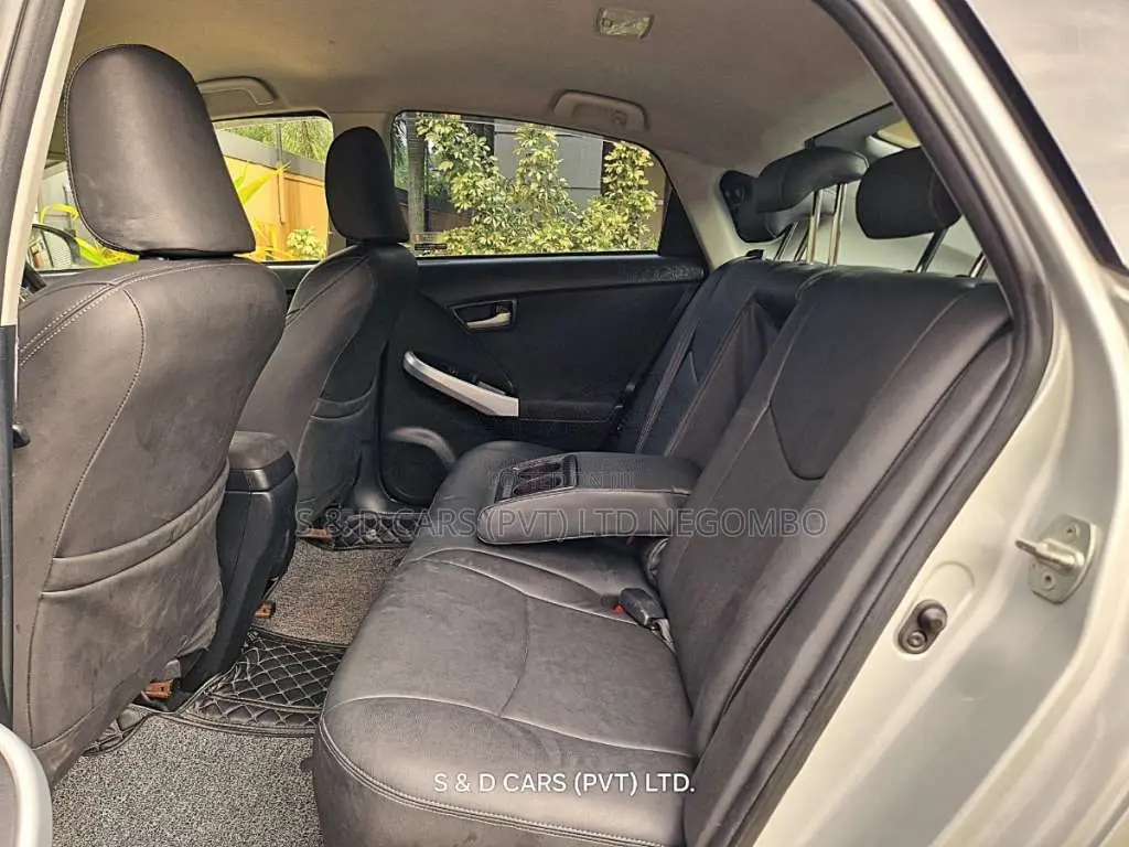 Toyota Prius 3rd Generation 2014 Car (Used)