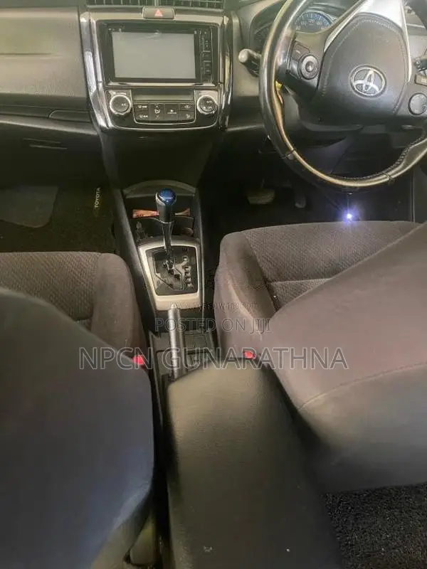 Toyota Axio 2014 Car (Used)