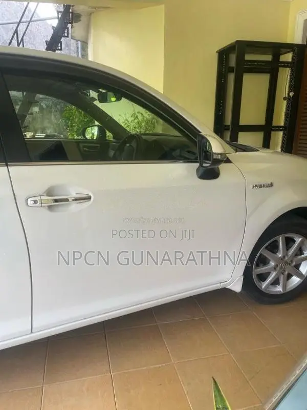 Toyota Axio 2014 Car (Used)