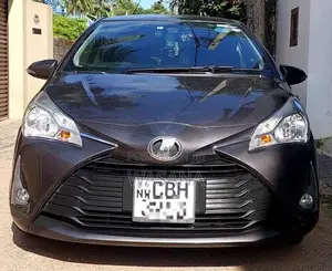Toyota Vitz 2017 Car (Used)