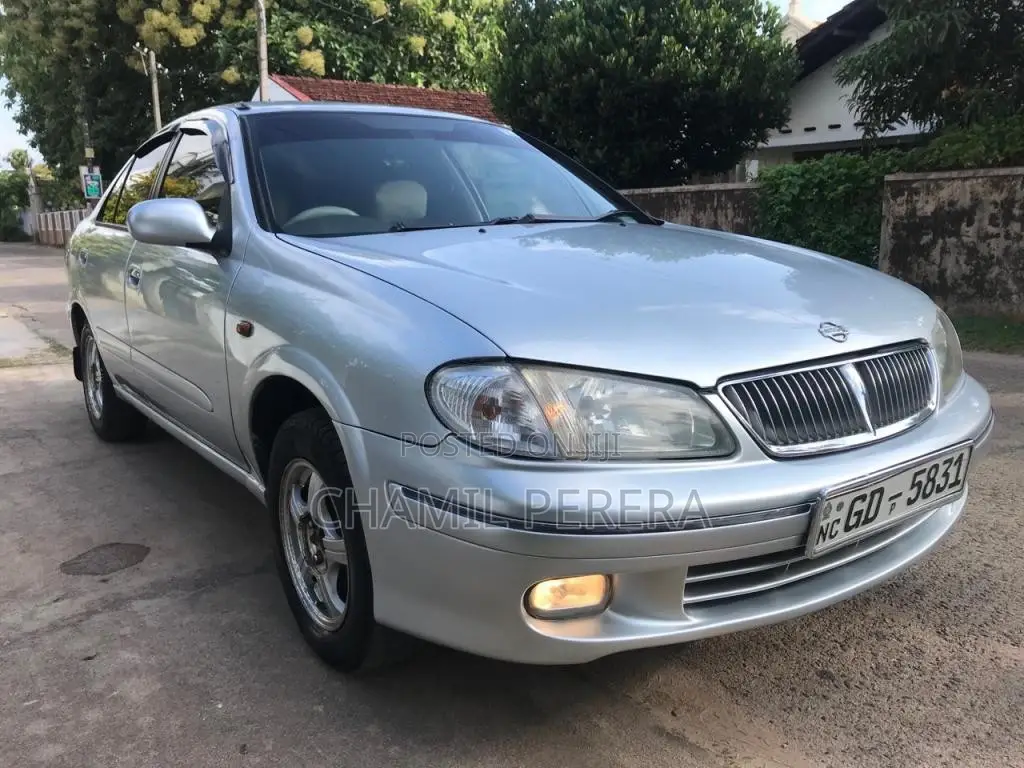 Nissan N16 2000 Car (Used)
