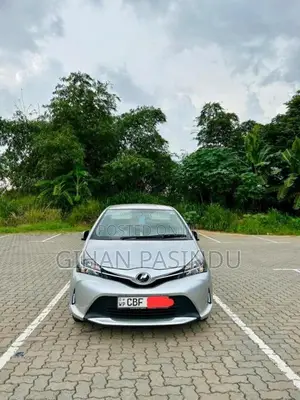 Toyota Vitz 2016 Car (Used)