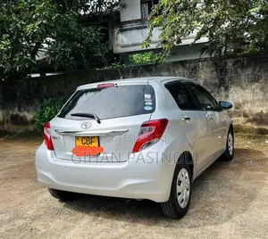 Toyota Vitz 2016 Car (Used)