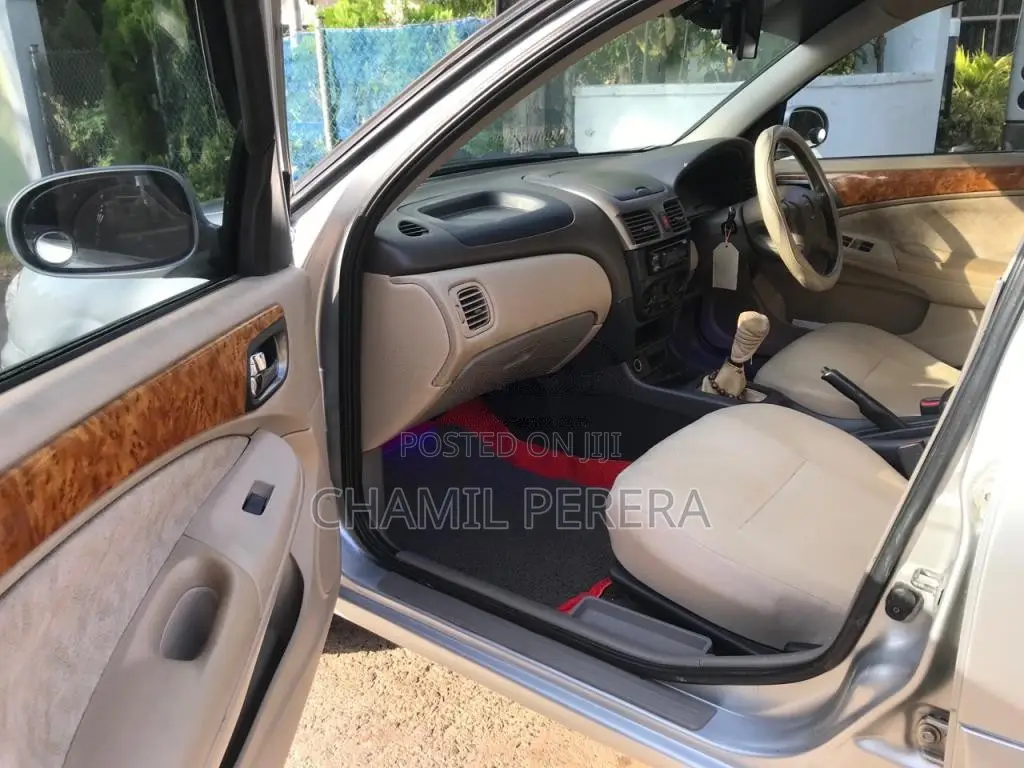 Nissan N16 2000 Car (Used)