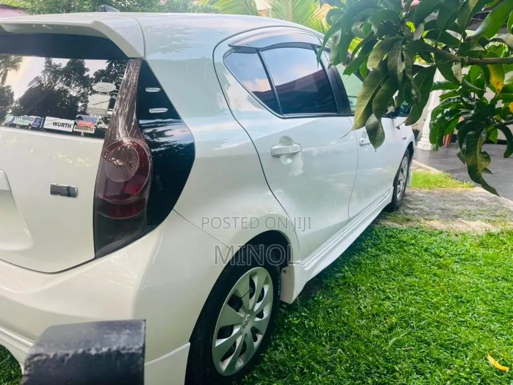 Toyota Aqua 2012 Car (Used)
