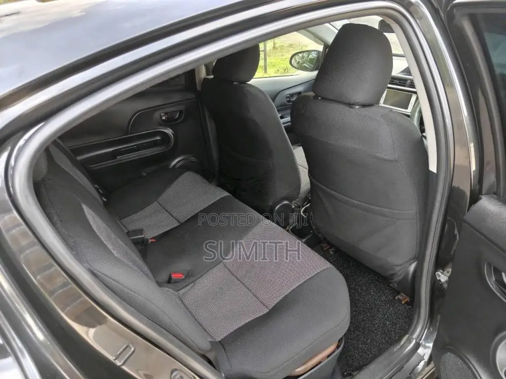 Toyota Aqua S Limited 2014 Car (Used)