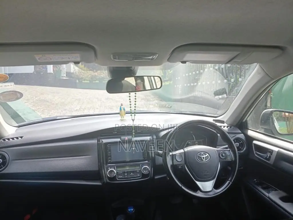 Toyota Axio 2015 Car (Used)