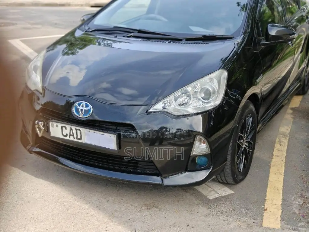 Toyota Aqua S Limited 2014 Car (Used)