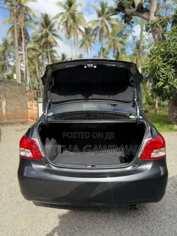 Toyota Belta 2007 Car (Used)