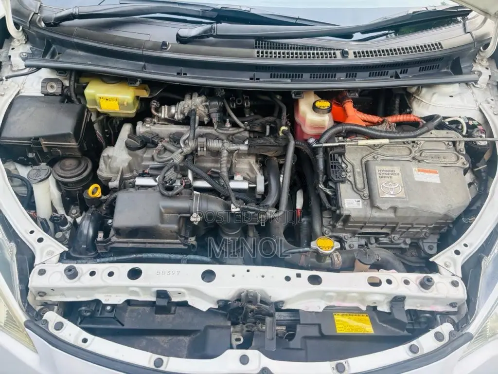 Toyota Aqua 2012 Car (Used)