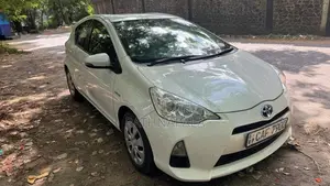 Toyota Aqua 2013 Car (Used)