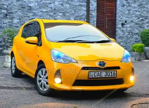 Toyota Aqua 2014 Car (Used)
