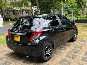 Toyota Vitz 2011 Car (Used)
