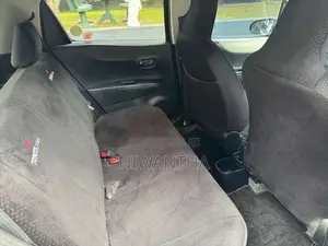 Toyota Vitz 2011 Car (Used)