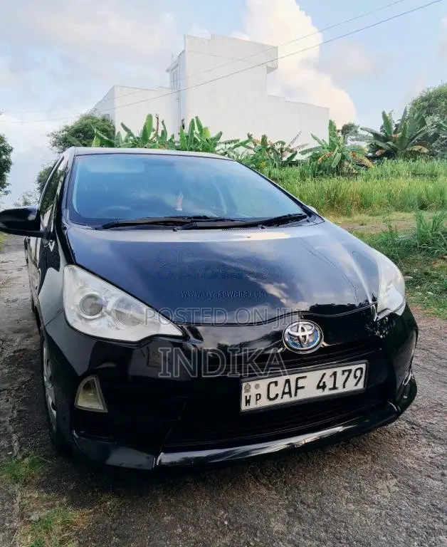 Toyota Aqua S 2013 Car (Used)