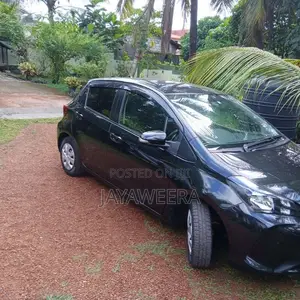 Toyota Vitz 2016 Car (Used)