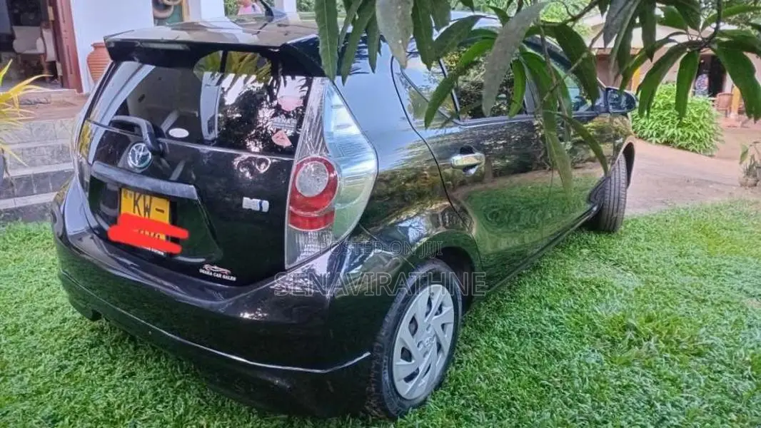 Toyota Aqua 2012 Car (Used)