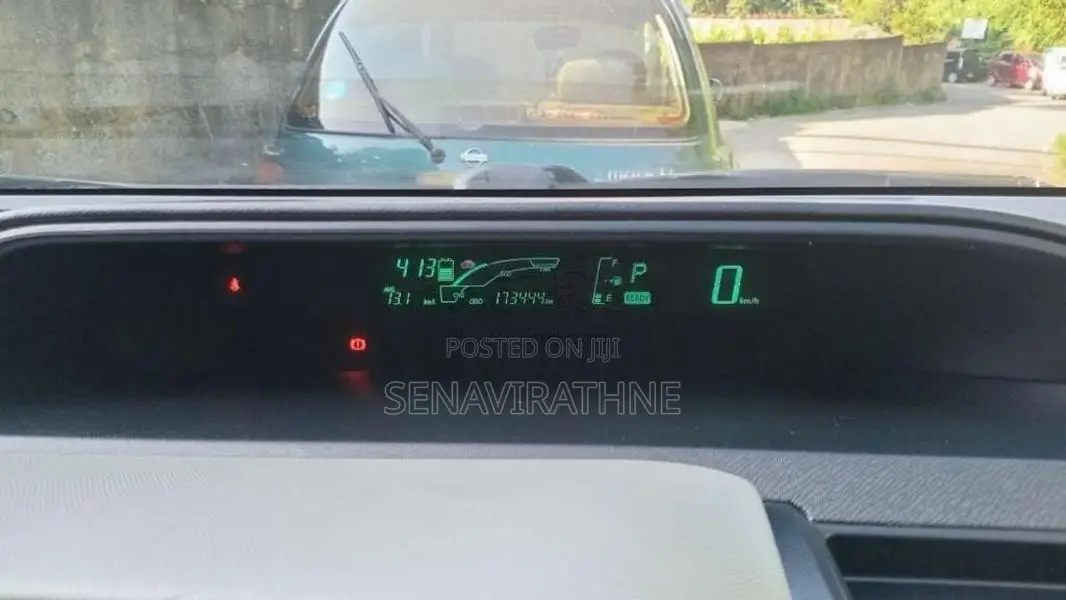 Toyota Aqua 2012 Car (Used)