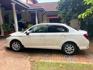 Toyota Axio 2016 Car (Used)