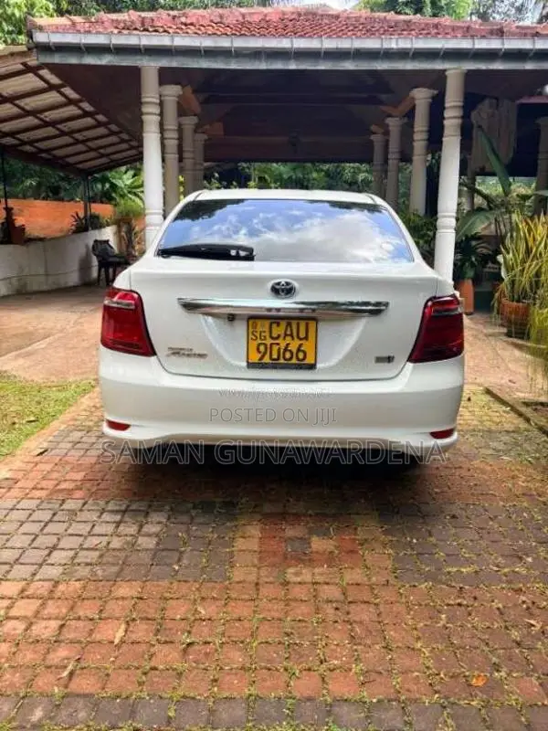 Toyota Axio 2016 Car (Used)