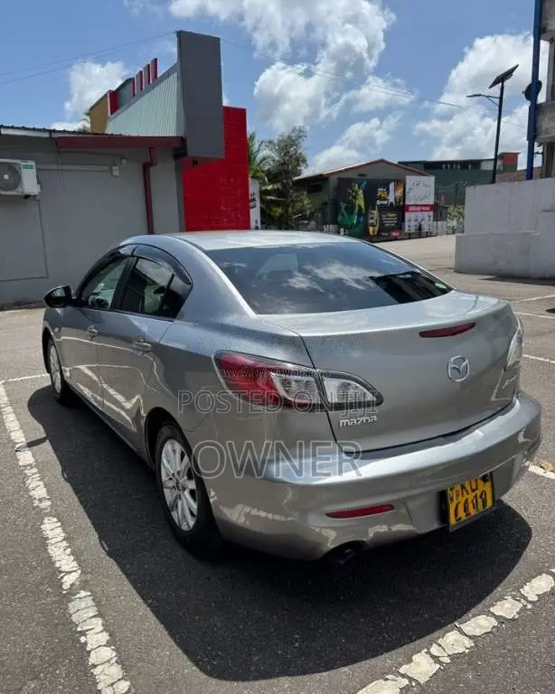 Mazda Axela BL 5 2010 Car (Used)