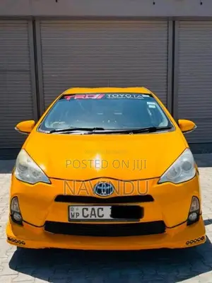 Toyota Aqua 2012 Car (Used)