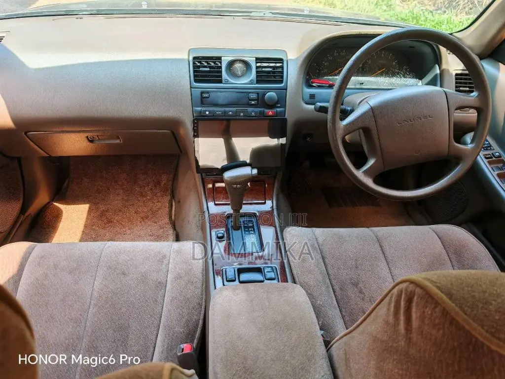 Nissan Laurel HC34 1998 Car (Used)