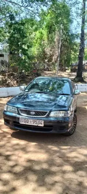 Nissan Sunny 2002 Car (Used)