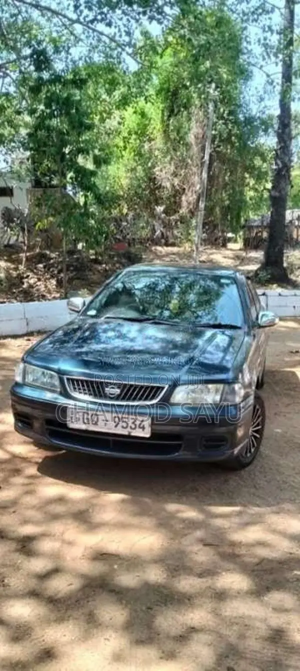 Nissan Sunny 2002 Car (Used)
