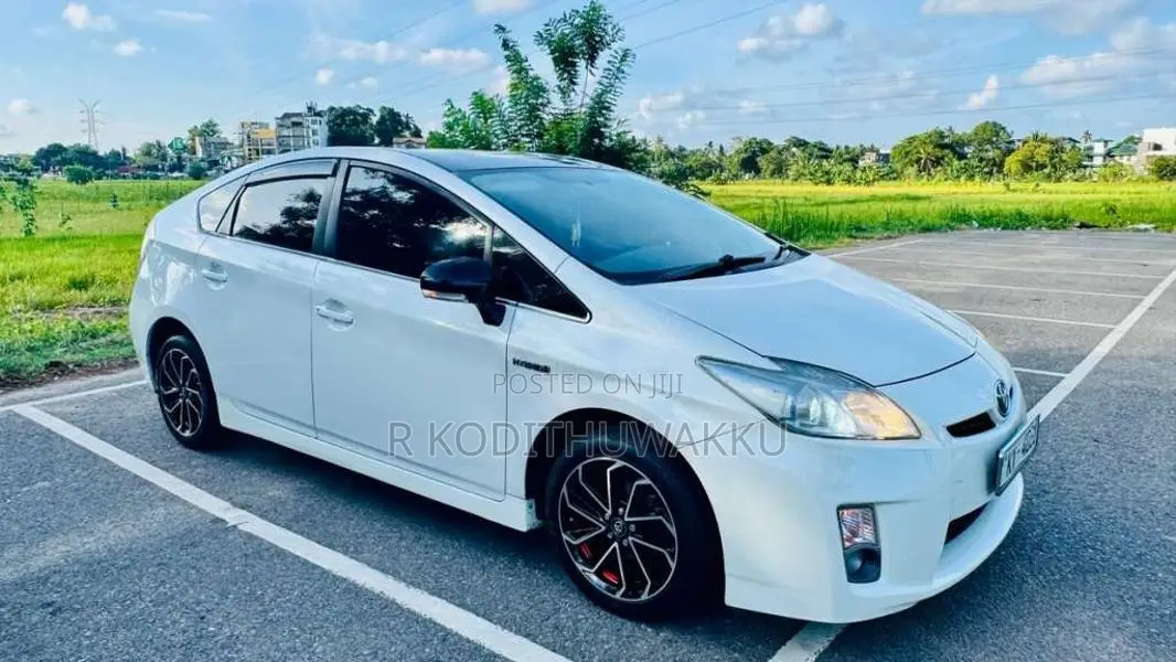Toyota Prius 2011 Car (Used)