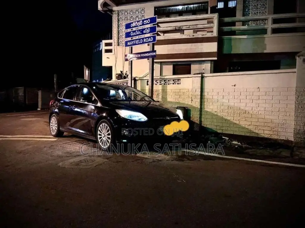 Ford Focus 2012 Car (Used)