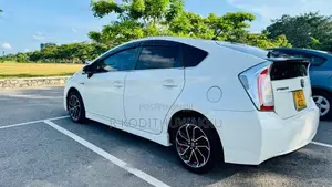 Toyota Prius 2011 Car (Used)