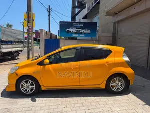 Toyota Aqua 2012 Car (Used)