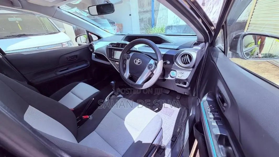 Toyota Aqua S Grade 2013 Car (Used)