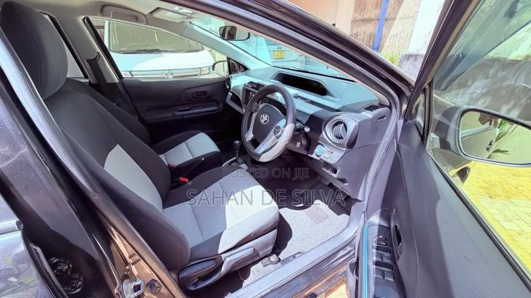 Toyota Aqua S Grade 2013 Car (Used)