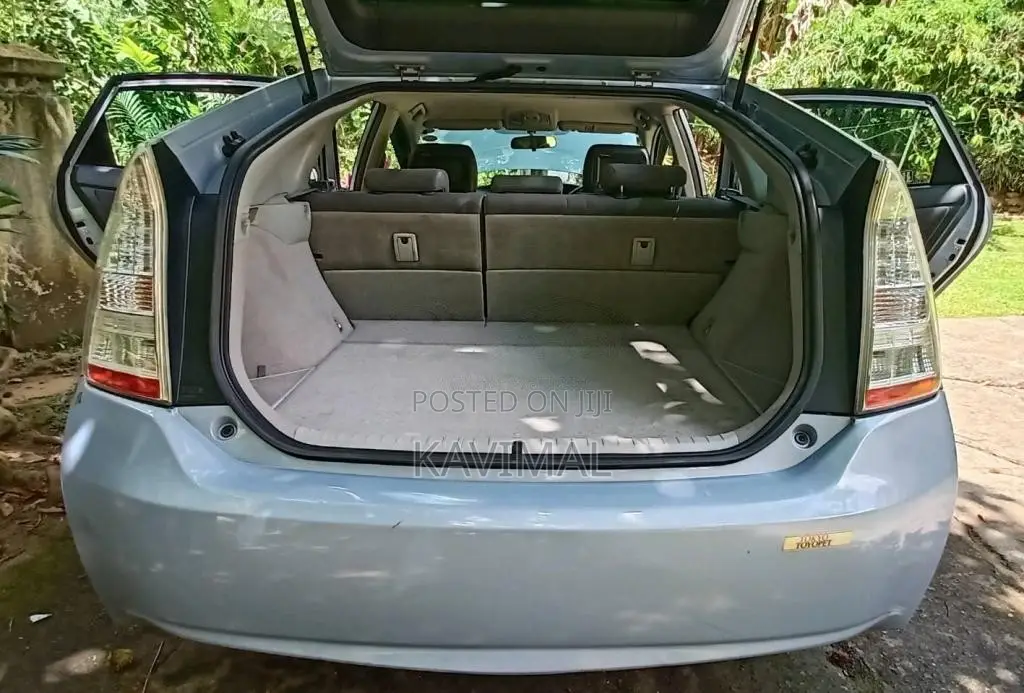 Toyota Prius 2011 Car (Used)