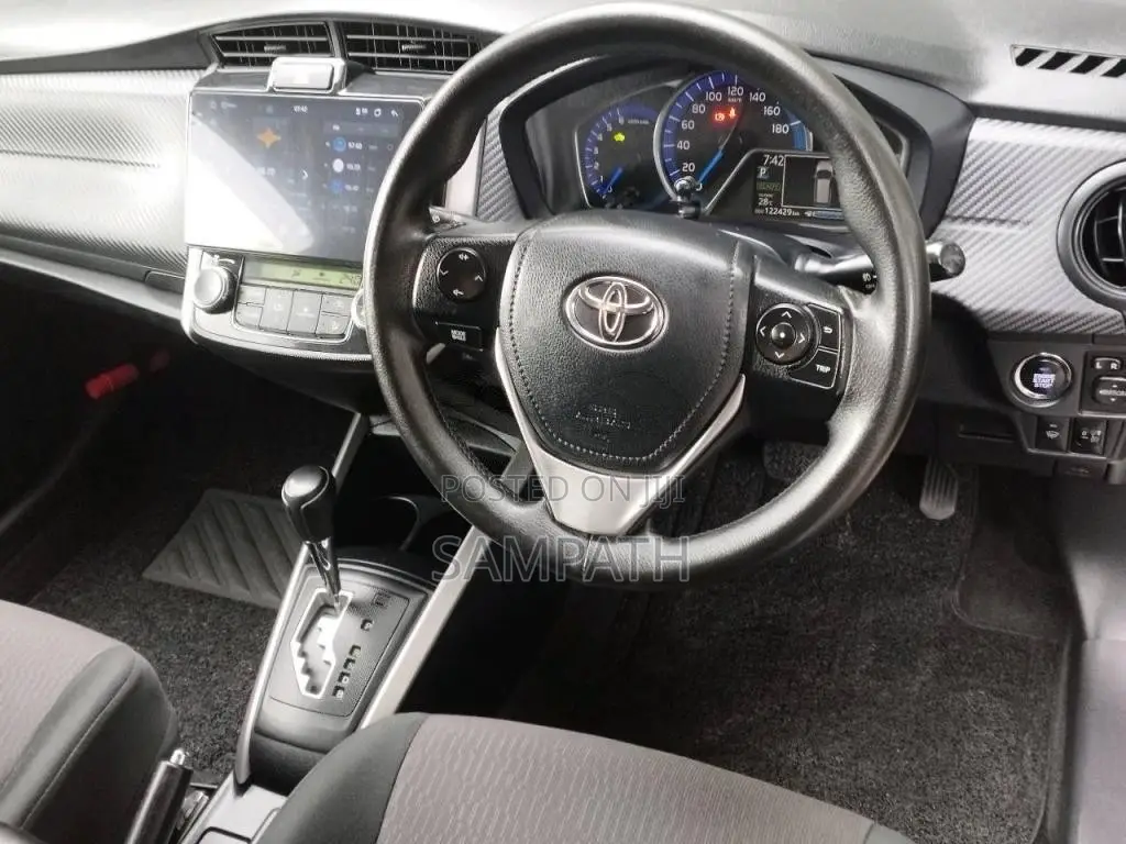 Toyota Axio Fielder 2014 Car (Used)