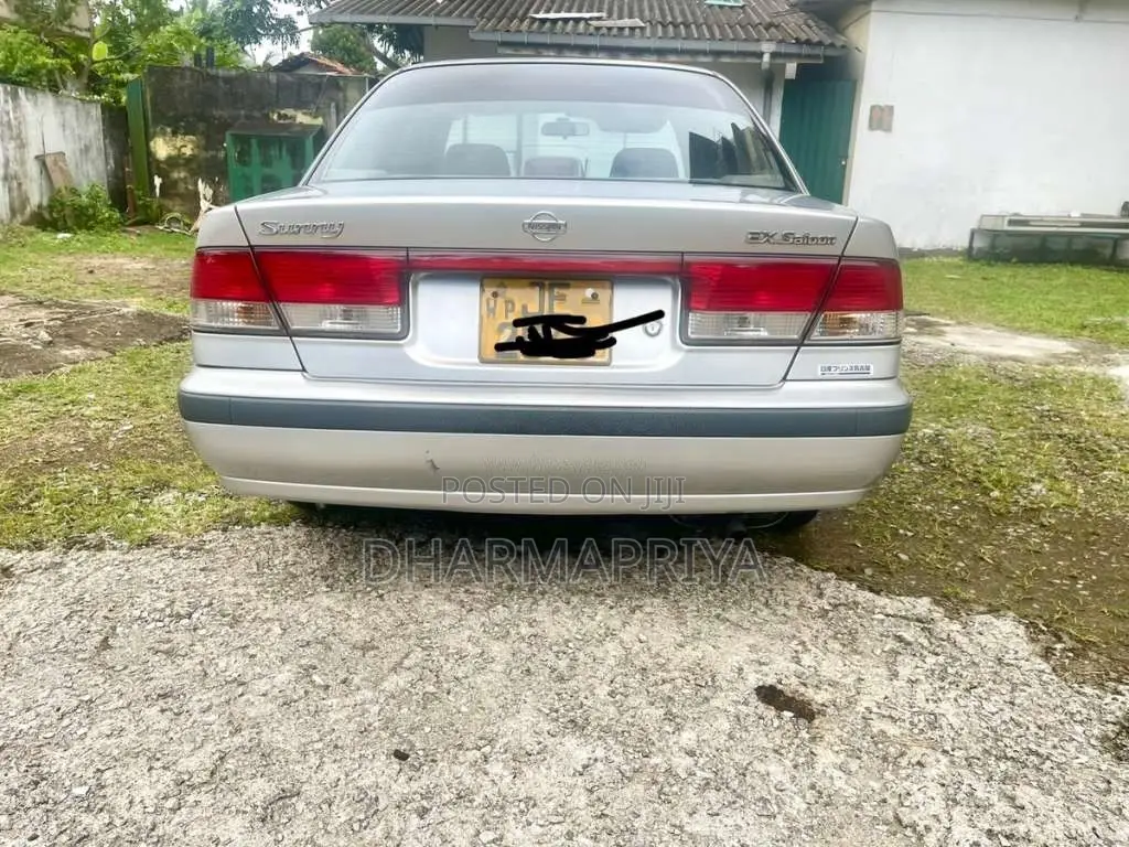 Nissan FB15 2000 Car (Used)