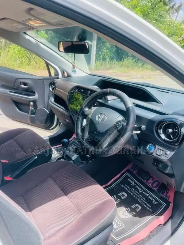 Toyota Aqua Urban Body 2015 Car (Used)