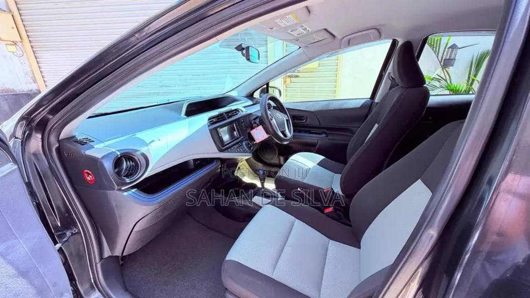 Toyota Aqua S Grade 2013 Car (Used)