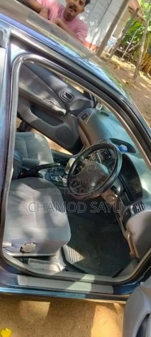 Nissan Sunny 2002 Car (Used)